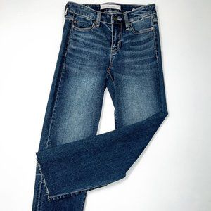 Abby Lane-Frayed Hem Jeans (Liverpool)